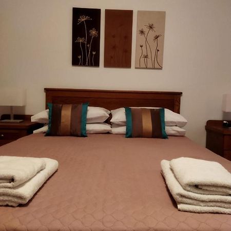 Centrally Located Bugibba Apartment - Seaside Comfort St. Paul's Bay Exteriér fotografie